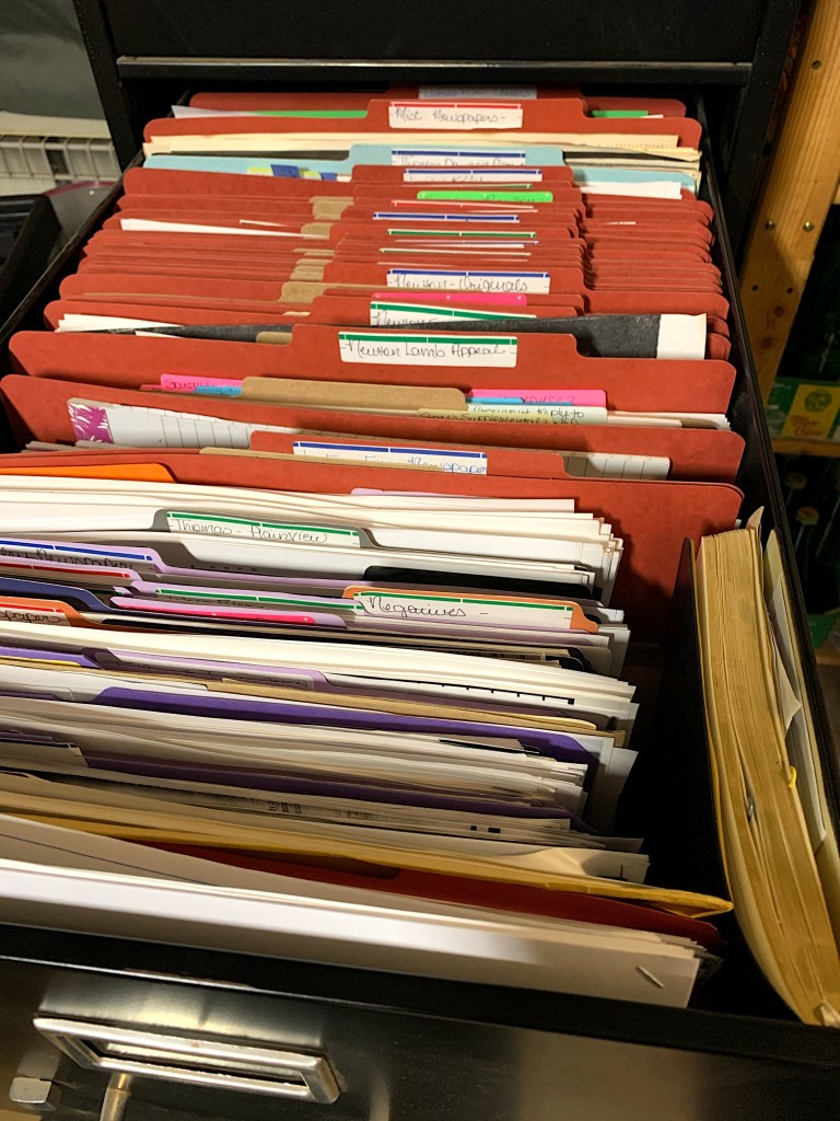 Filing cabinet drawer with Hunt fiels